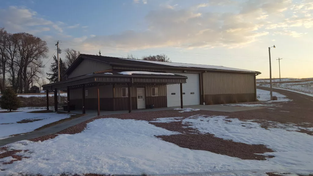 steel building winter